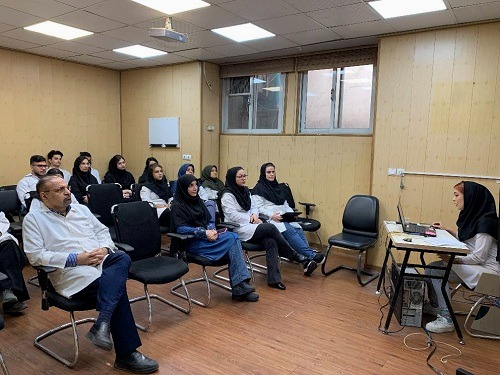 برگزاری ژورنال کلاب هفتگی مرکز تحقیقات ارولوژی-1405/02/13
